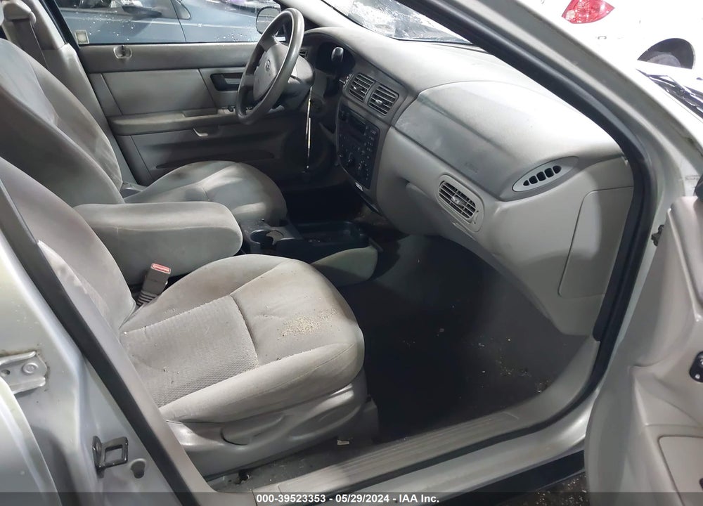 2005 FORD TAURUS VIN: 1FAFP53U65A225161