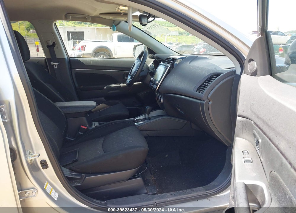 2020 MITSUBISHI OUTLANDER SE VIN: JA4AP4AU6LU025646