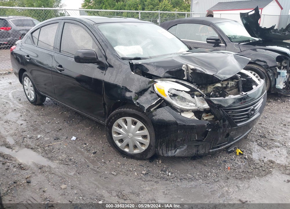 2014 NISSAN VERSA 1.6 S+ VIN: 3N1CN7AP3EL834120