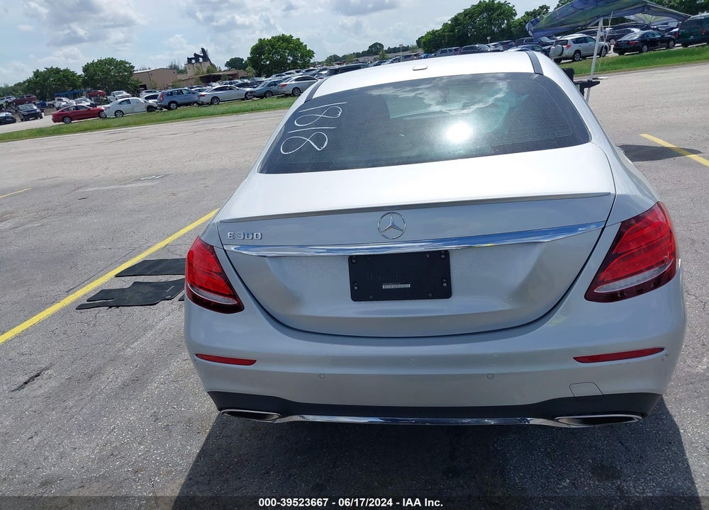 2019 MERCEDES-BENZ E 300 VIN: WDDZF4JB0KA591818