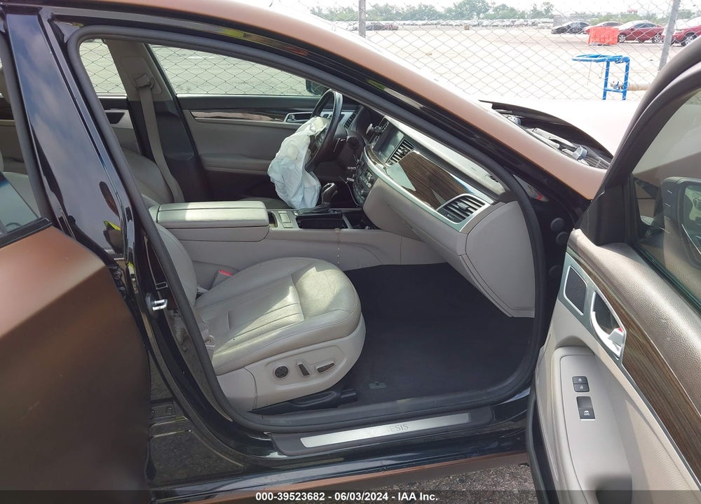 2016 HYUNDAI GENESIS 3.8 VIN: KMHGN4JE8GU135579