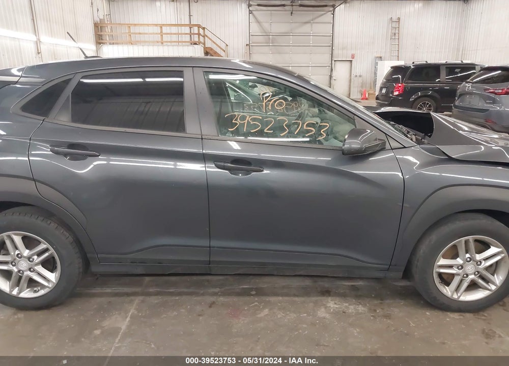 2018 HYUNDAI KONA SE VIN: KM8K1CAA2JU078719