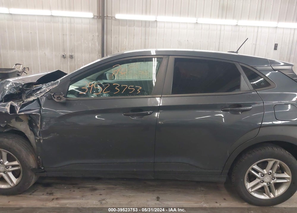 2018 HYUNDAI KONA SE VIN: KM8K1CAA2JU078719
