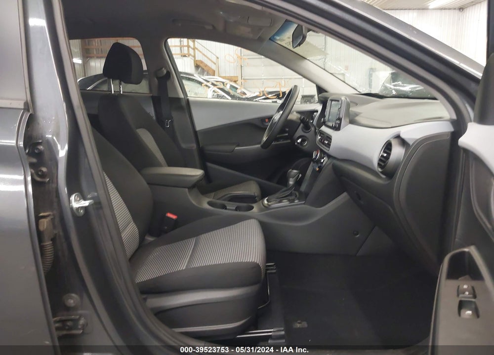 2018 HYUNDAI KONA SE VIN: KM8K1CAA2JU078719