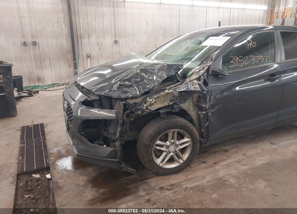 2018 HYUNDAI KONA SE VIN: KM8K1CAA2JU078719