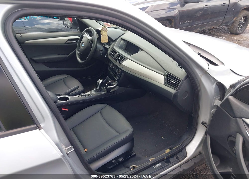 2015 BMW X1 XDRIVE28I VIN: WBAVL1C56FVY37399