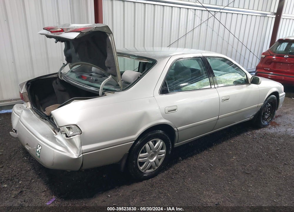 2001 TOYOTA CAMRY LE VIN: 4T1BG28K11U782269
