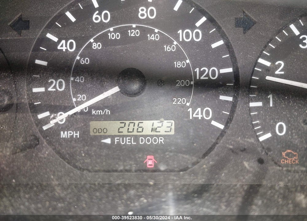 2001 TOYOTA CAMRY LE VIN: 4T1BG28K11U782269