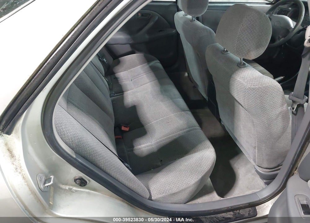 2001 TOYOTA CAMRY LE VIN: 4T1BG28K11U782269