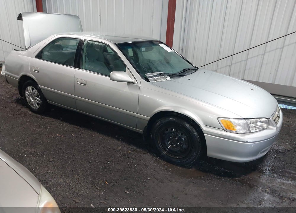 2001 TOYOTA CAMRY LE VIN: 4T1BG28K11U782269