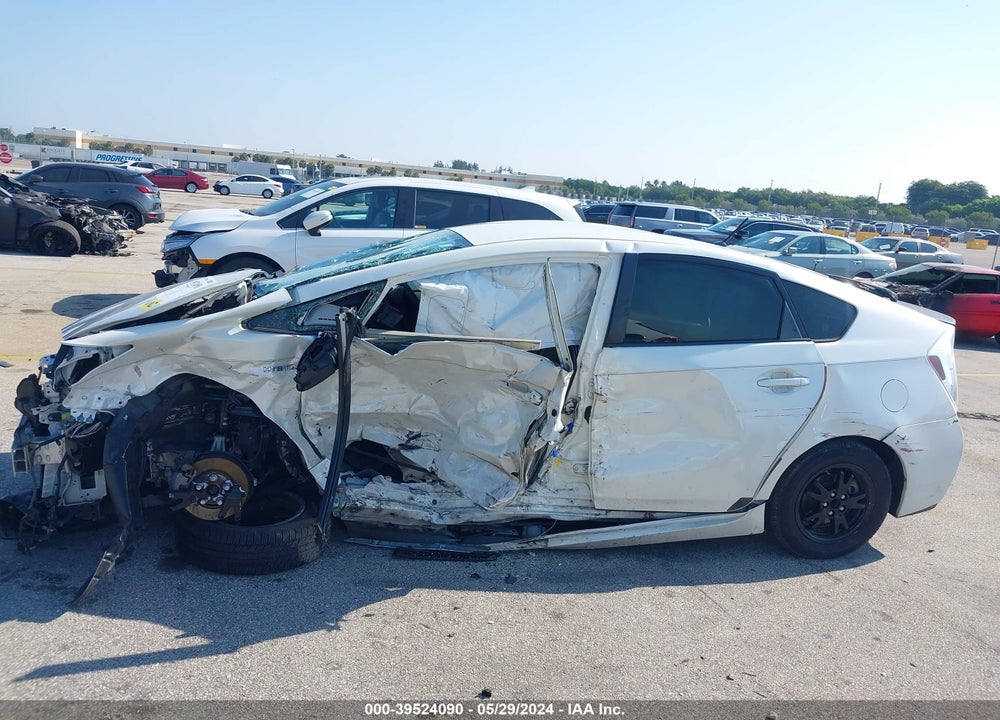 2015 TOYOTA PRIUS VIN: JTDKN3DU2F0399785