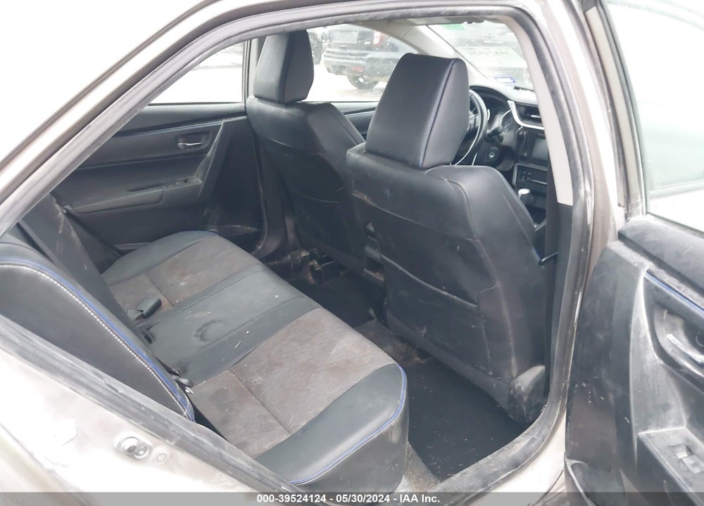 2018 TOYOTA COROLLA SE VIN: 5YFBURHE1JP812707