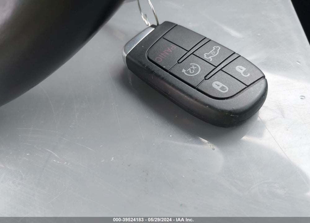 2014 CHRYSLER 300 VIN: 2C3CCAAG3EH301469