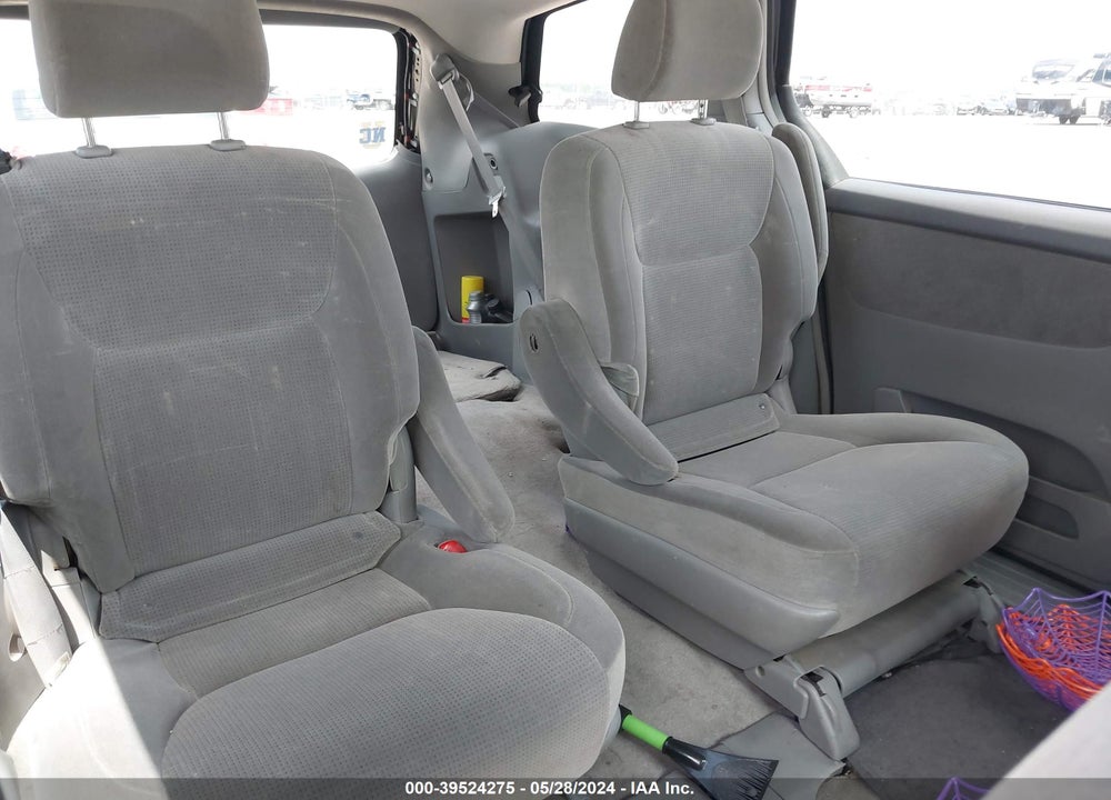 2005 TOYOTA SIENNA LE VIN: 5TDZA23C85S227804