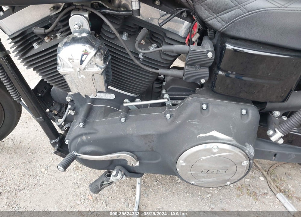 2015 HARLEY-DAVIDSON FXDB DYNA STREET BOB VIN: 1HD1GXM19FC316708