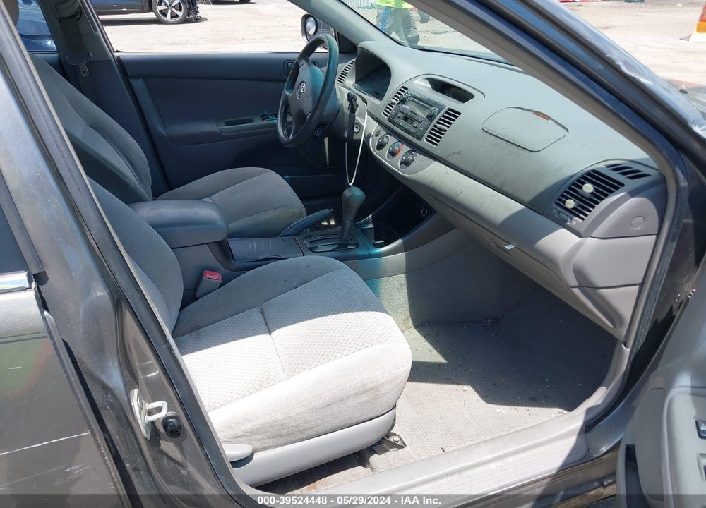 2004 TOYOTA CAMRY LE VIN: 4T1BE32K54U811278
