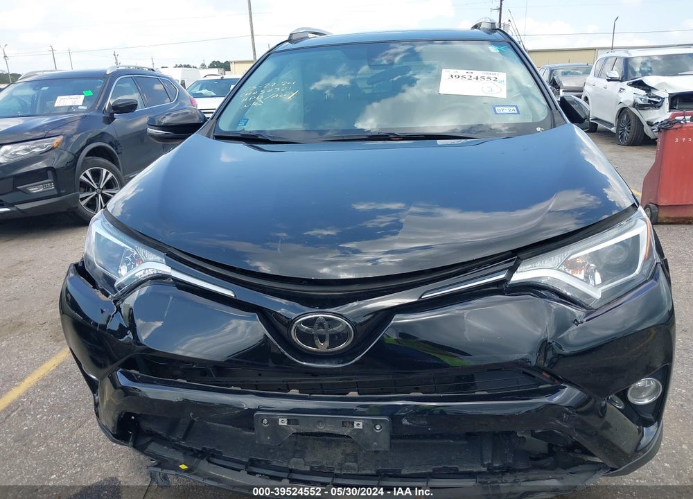 2018 TOYOTA RAV4 XLE VIN: 2T3WFREV0JW448124