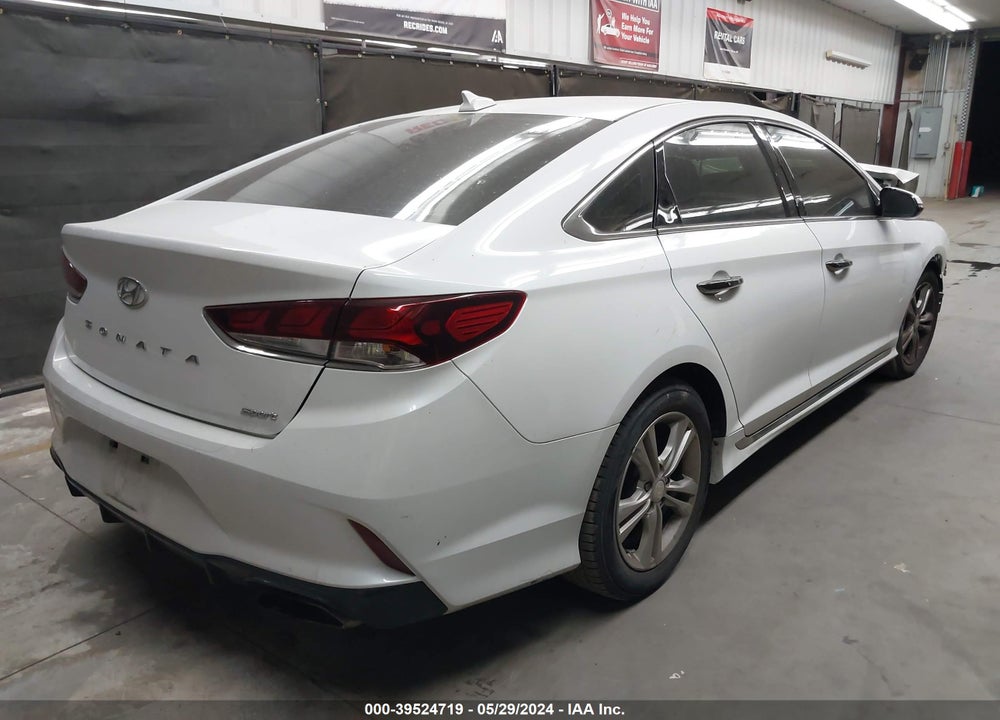 2018 HYUNDAI SONATA SPORT VIN: 5NPE34AF8JH723655