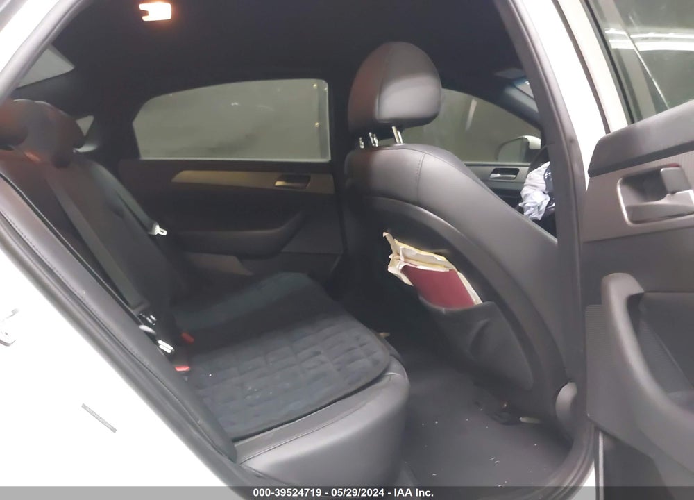 2018 HYUNDAI SONATA SPORT VIN: 5NPE34AF8JH723655