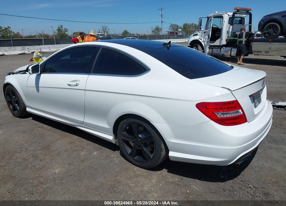 2014 MERCEDES-BENZ C 250 VIN: WDDGJ4HB6EG273750