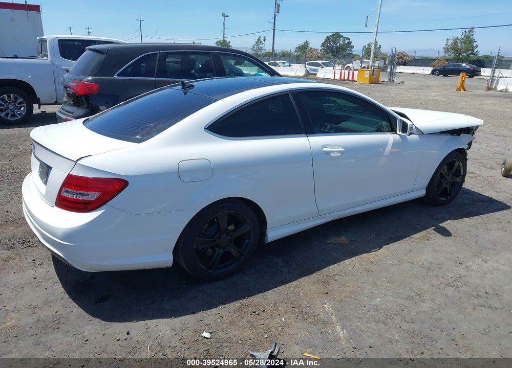 2014 MERCEDES-BENZ C 250 VIN: WDDGJ4HB6EG273750