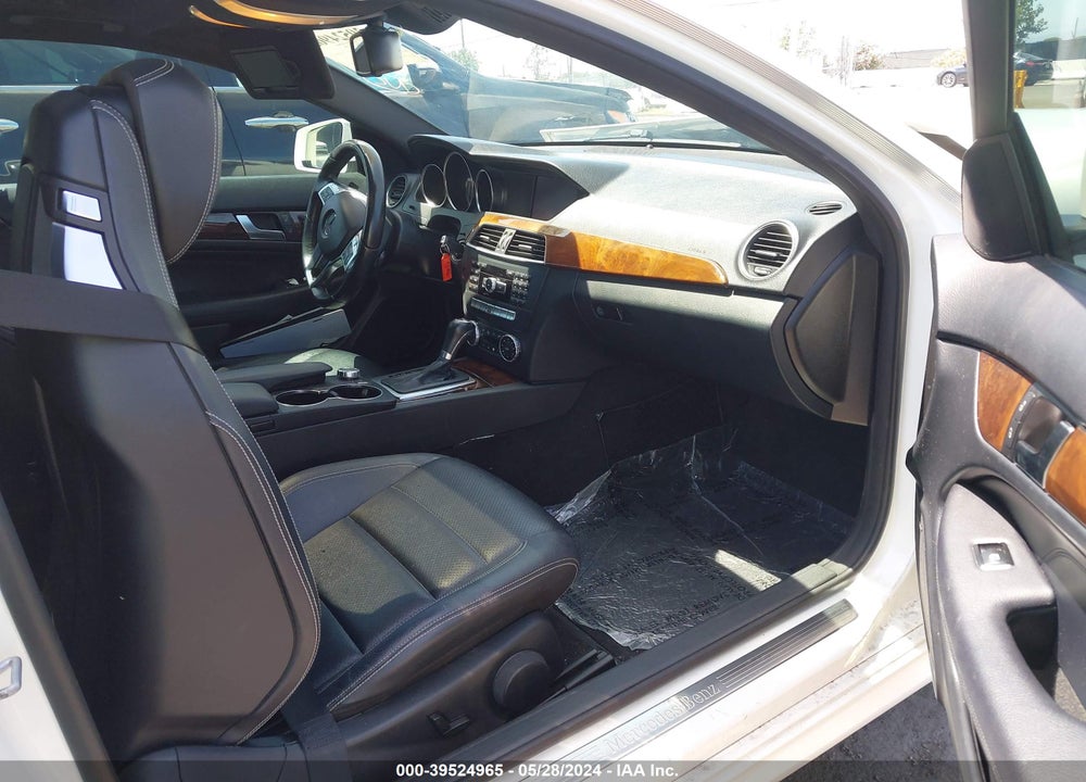 2014 MERCEDES-BENZ C 250 VIN: WDDGJ4HB6EG273750