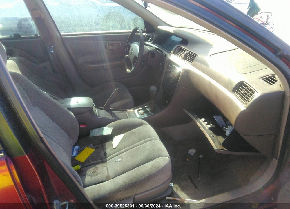 2000 TOYOTA CAMRY LE VIN: 4T1BG22K9YU635202