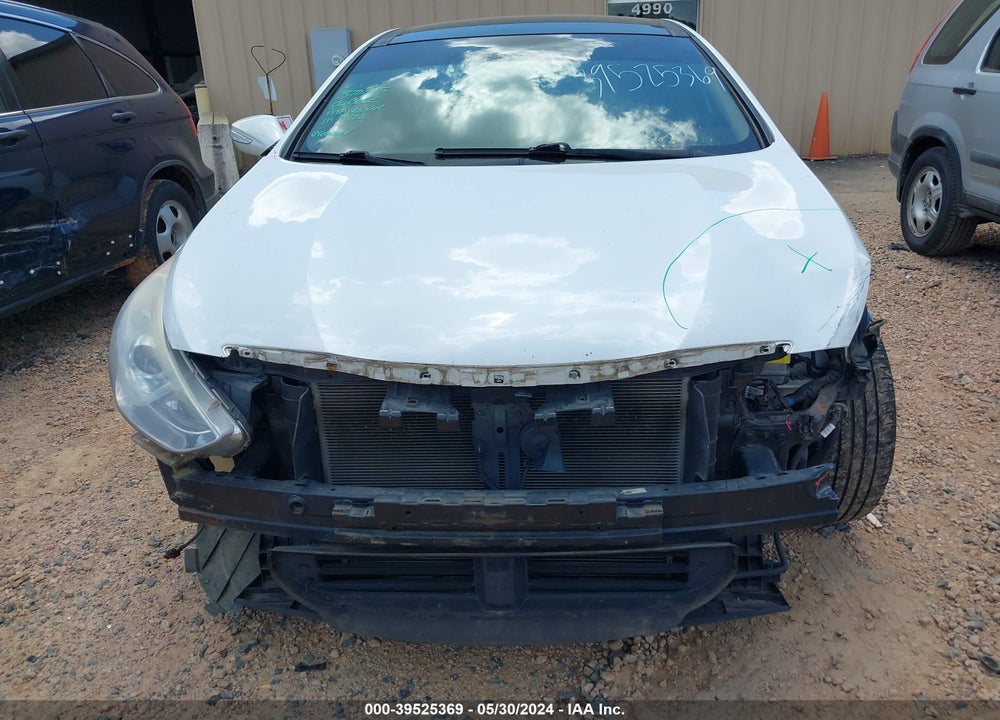 2014 HYUNDAI SONATA HYBRID LIMITED VIN: KMHEC4A42EA106629