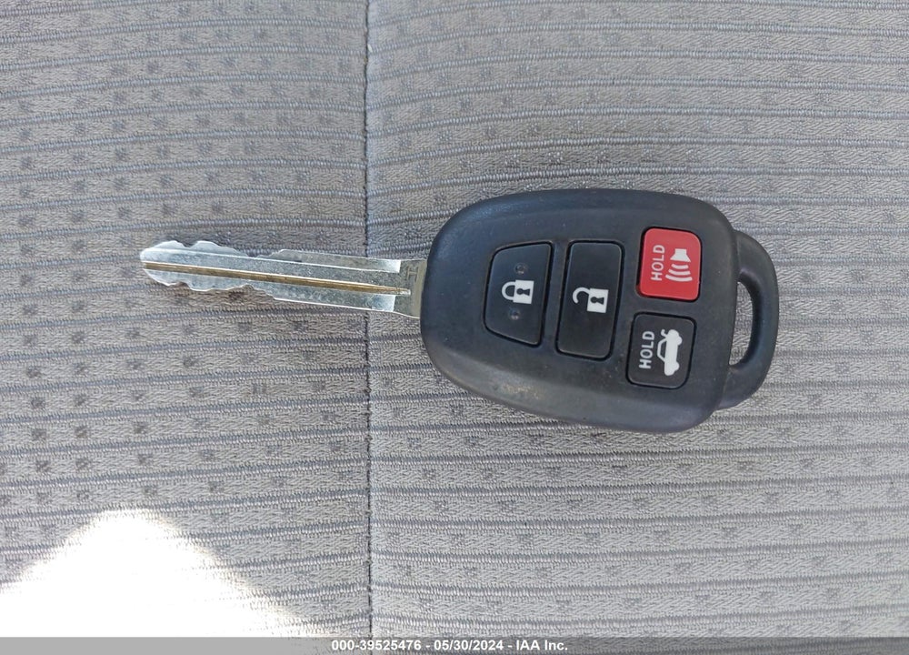 2017 TOYOTA CAMRY SE VIN: 4T1BF1FK7HU691162