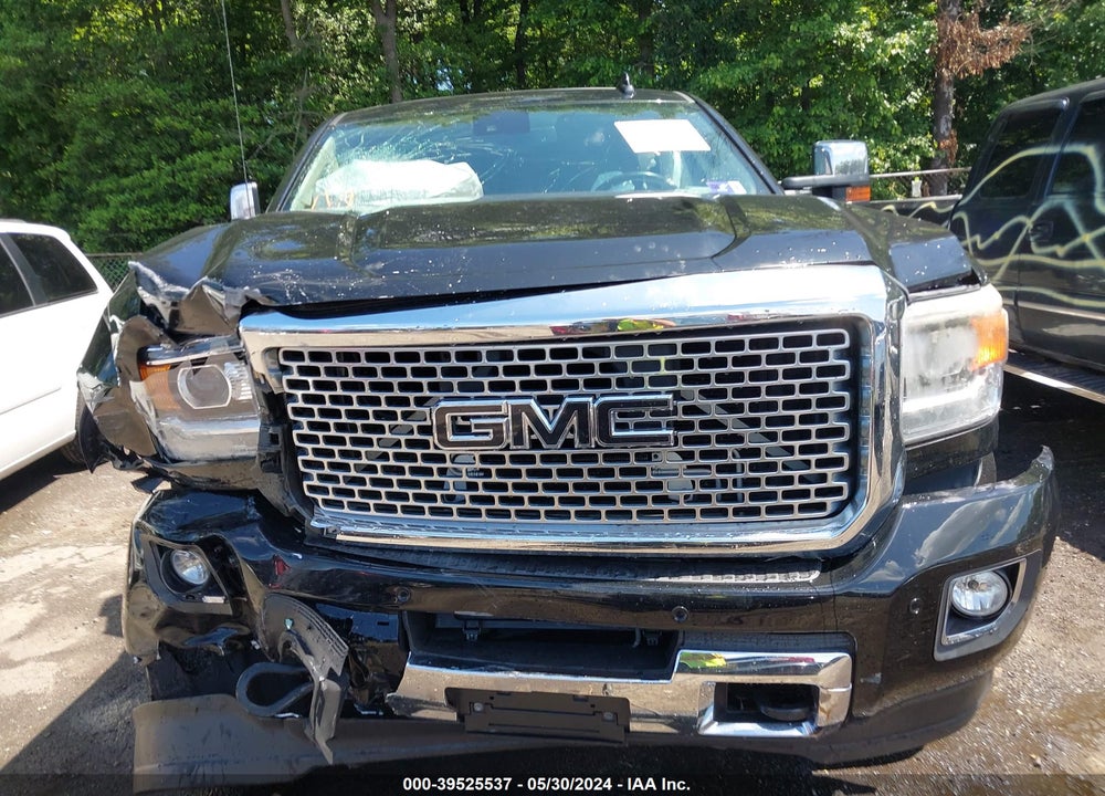 2015 GMC SIERRA 2500HD DENALI VIN: 1GT120EG5FF575298