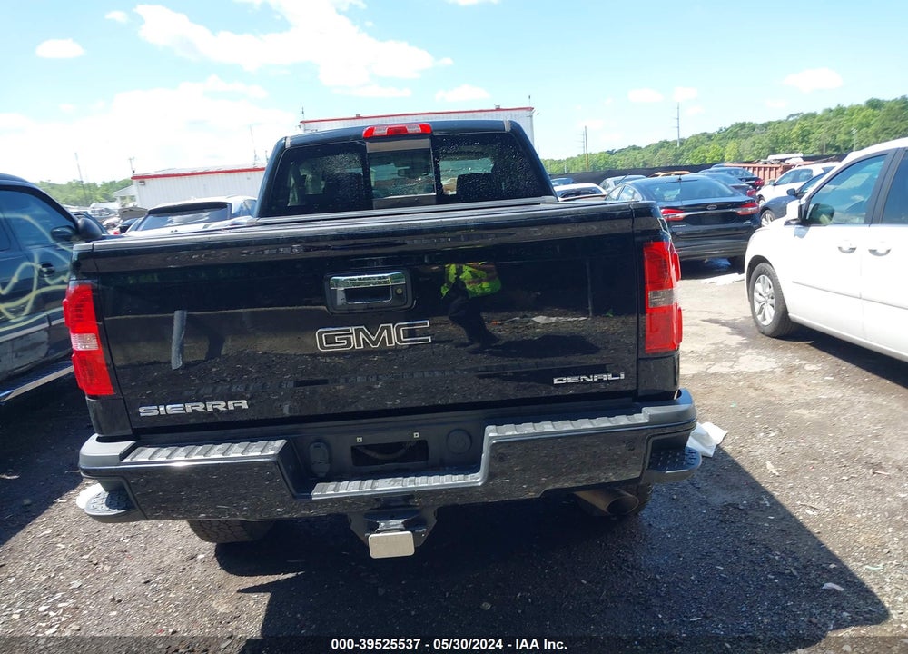 2015 GMC SIERRA 2500HD DENALI VIN: 1GT120EG5FF575298