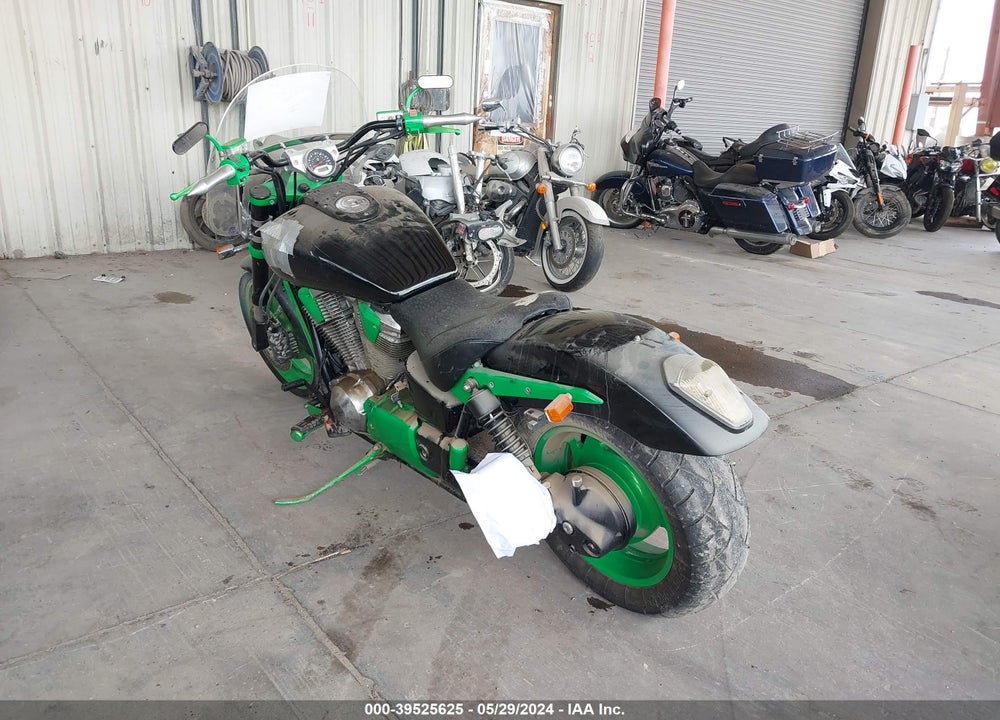 2002 HONDA VTX1800 C VIN: 1HFSC460X2A006714