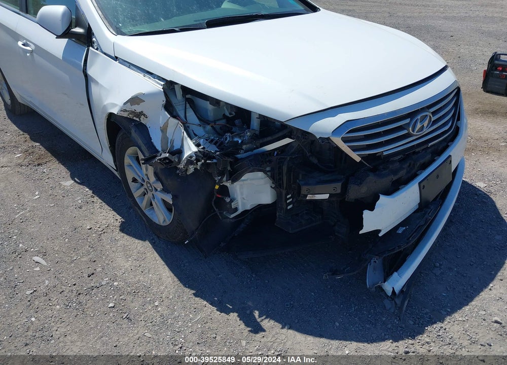 2017 HYUNDAI SONATA VIN: 5NPE24AFXHH572511