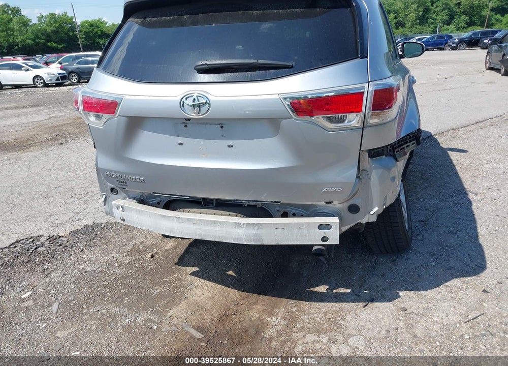 2016 TOYOTA HIGHLANDER LE V6 VIN: 5TDBKRFH9GS271196