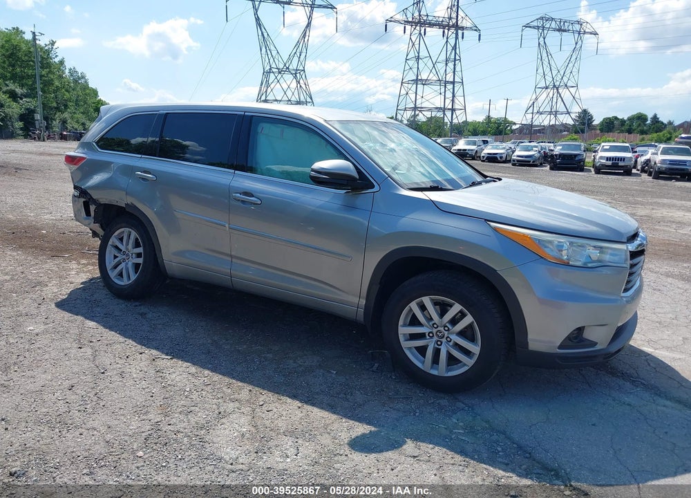 2016 TOYOTA HIGHLANDER LE V6 VIN: 5TDBKRFH9GS271196