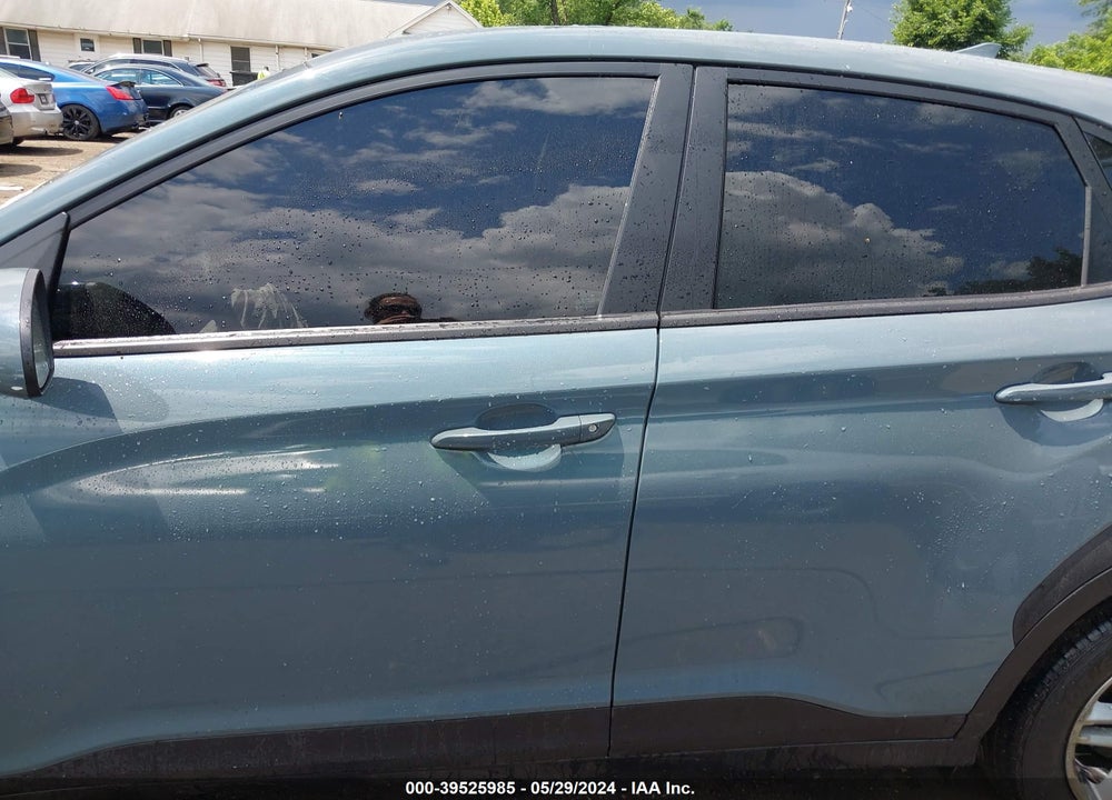 2022 HYUNDAI KONA SE VIN: KM8K22AB8NU880312