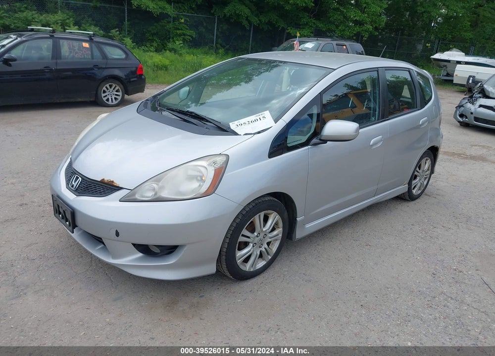 2011 HONDA FIT SPORT VIN: JHMGE8H58BS005225