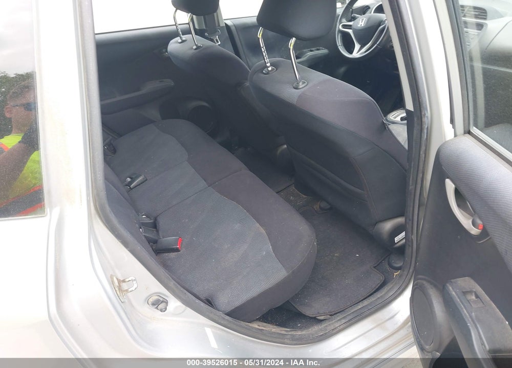 2011 HONDA FIT SPORT VIN: JHMGE8H58BS005225