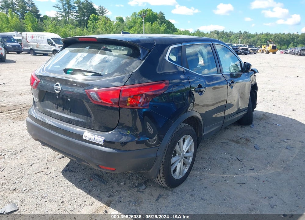 2017 NISSAN ROGUE SPORT S VIN: JN1BJ1CP3HW028598