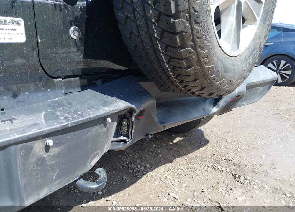 2020 JEEP WRANGLER UNLIMITED SAHARA 4X4 VIN: 1C4HJXEN5LW180297