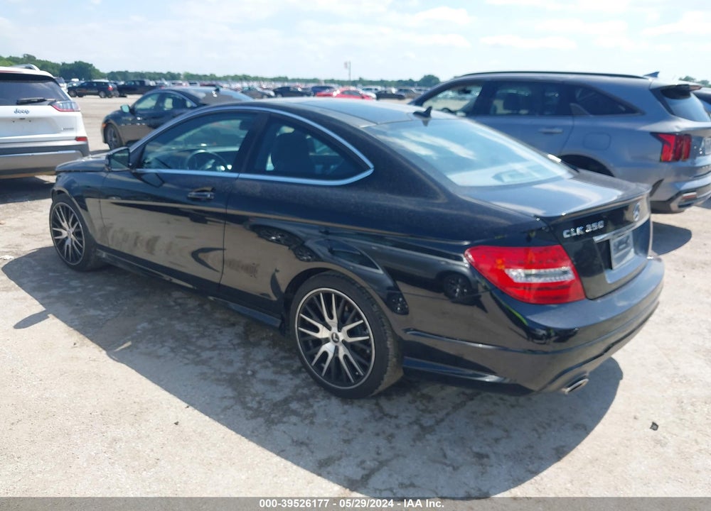 2015 MERCEDES-BENZ C 350 SPORT VIN: WDDGJ5HB5FG437089