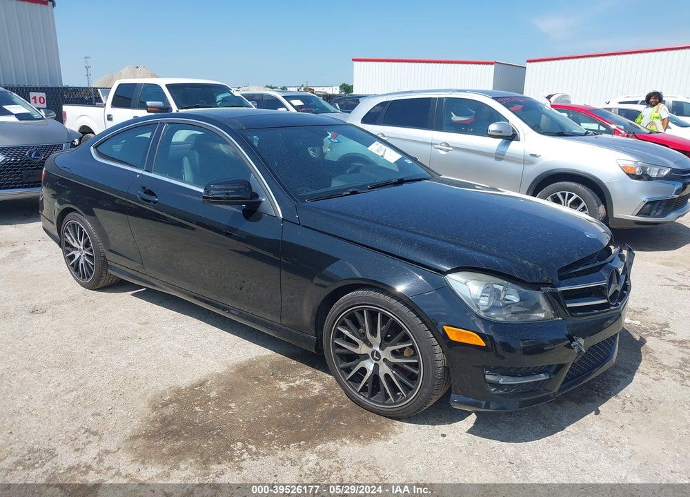2015 MERCEDES-BENZ C 350 SPORT VIN: WDDGJ5HB5FG437089
