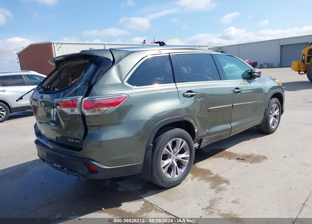 2015 TOYOTA HIGHLANDER XLE V6 VIN: 5TDJKRFH9FS093882