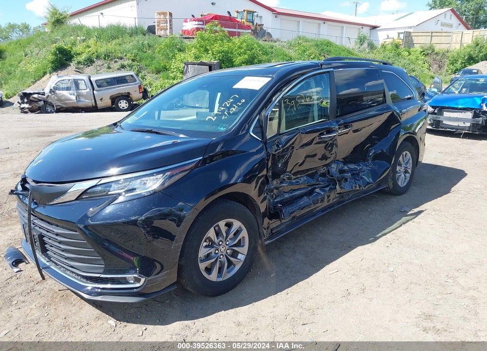 2021 TOYOTA SIENNA XLE VIN: 5TDYSKFC3MS028467
