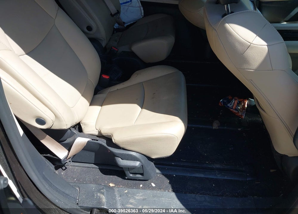 2021 TOYOTA SIENNA XLE VIN: 5TDYSKFC3MS028467