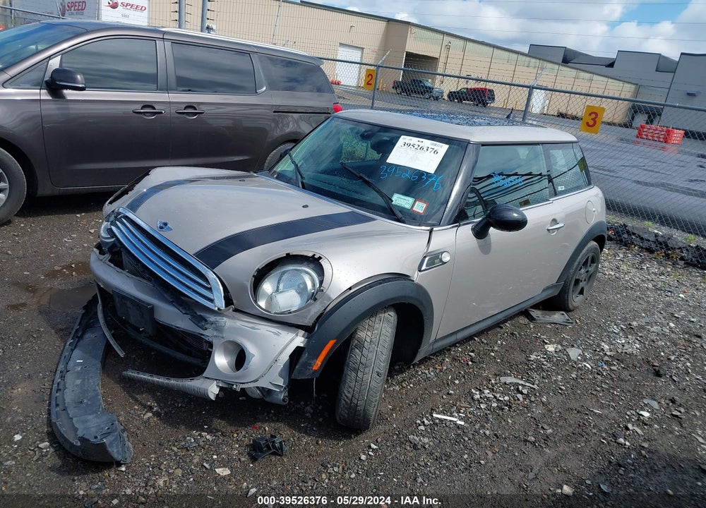 2013 MINI HARDTOP COOPER VIN: WMWSU3C52DT372866