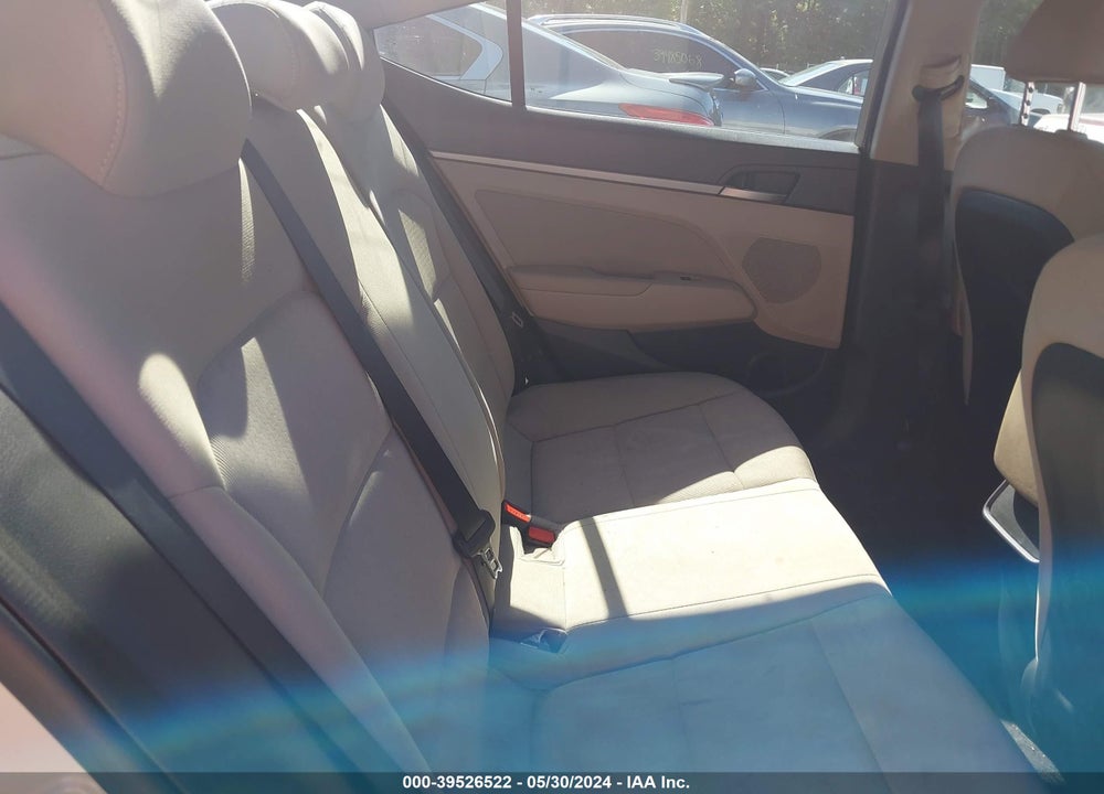 2018 HYUNDAI ELANTRA SEL VIN: 5NPD84LF2JH242259