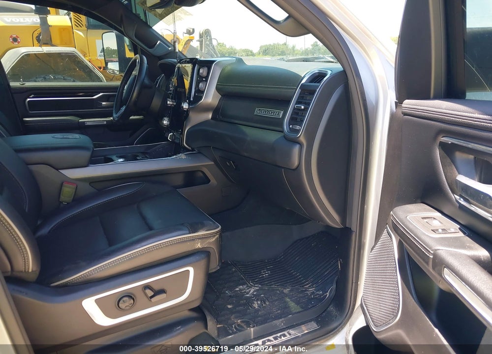 2021 RAM 1500 LAIE  4X4 6'4 BOX VIN: 1C6SRFRT5MN740447