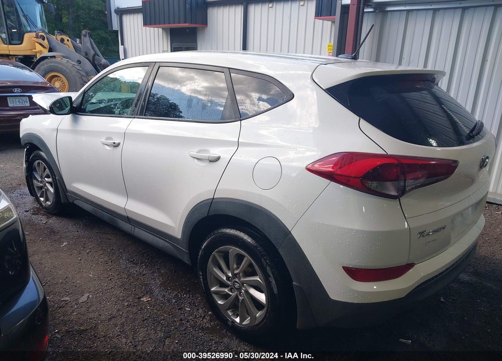 2017 HYUNDAI TUCSON VIN: KM8J23A48HU455891