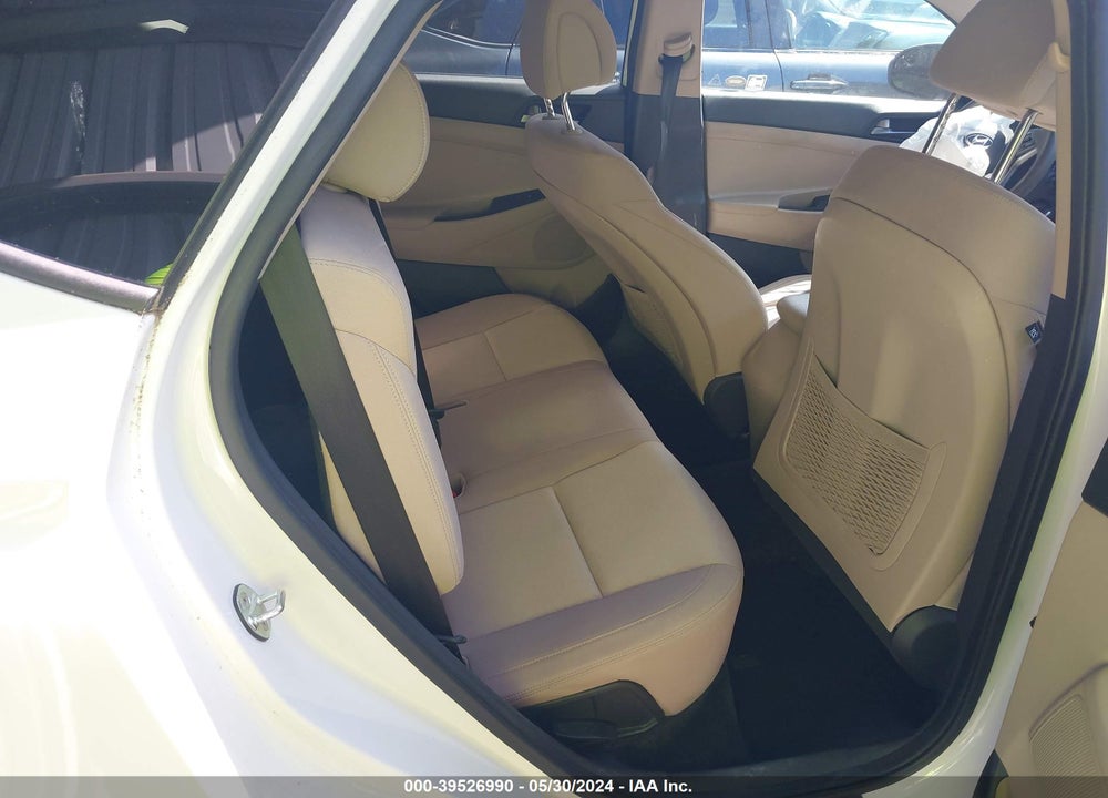 2017 HYUNDAI TUCSON VIN: KM8J23A48HU455891